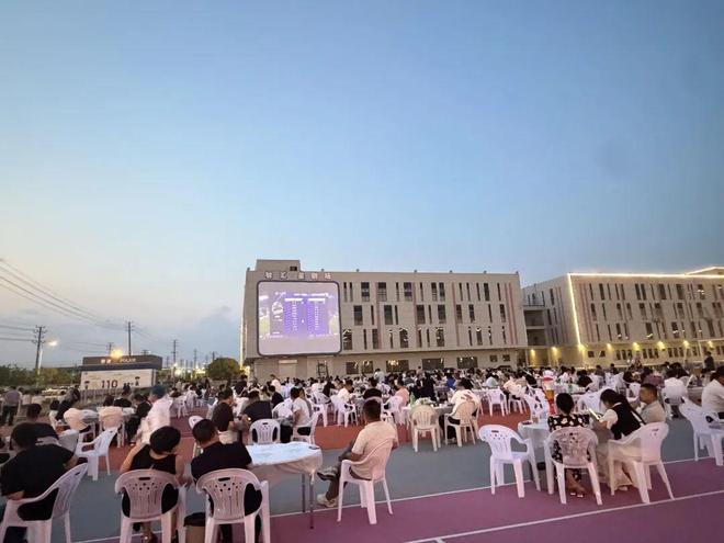 欧冠上演巅峰对决 数据示阿森纳难破安联魔咒 | 中国区|AC米兰|股份有限公司